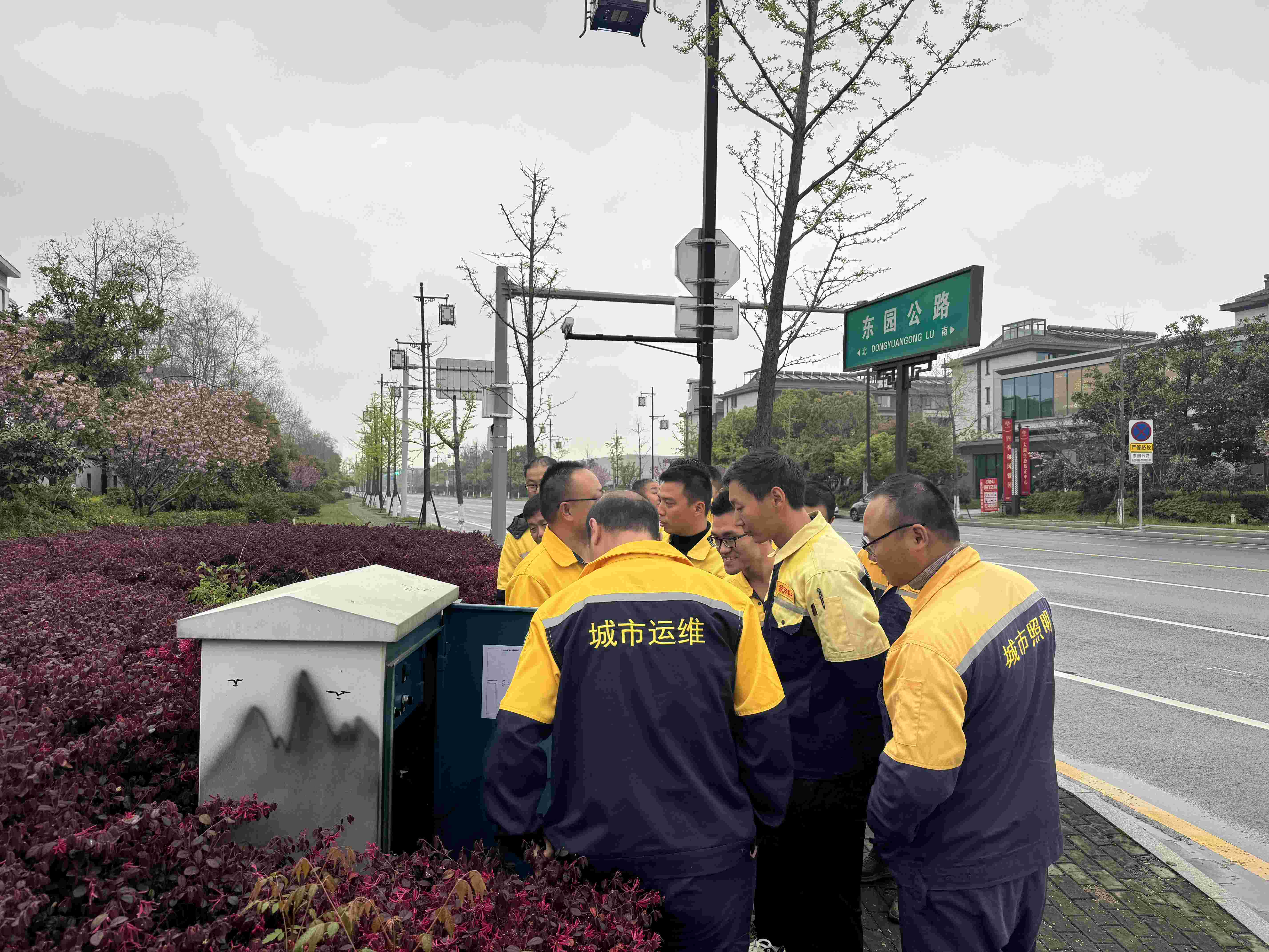 7现场学习布线、箱控改造.jpg